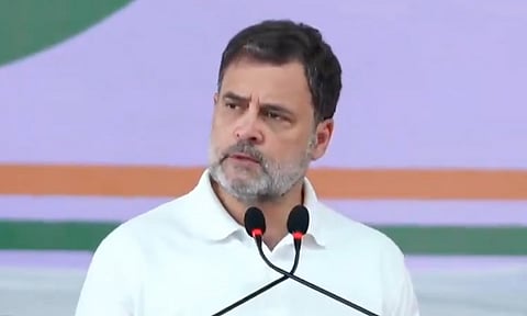 மூச்சுத்திணறும் உற்பத்தி துறை: ராகுல் காந்தி குற்றச்சாட்டு