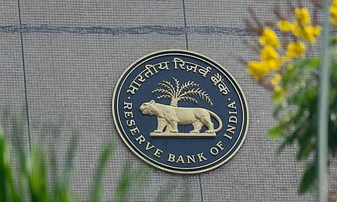 வீட்டுக் கடன், வாகனக் கடன் வட்டி குறையுமா..? - ரிசர்வ் வங்கி நாளை முடிவு