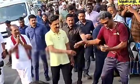 சீர்காழியில் நடைபயிற்சியின்போது முதல்-அமைச்சர் மு.க.ஸ்டாலின் வாக்கு சேகரிப்பு