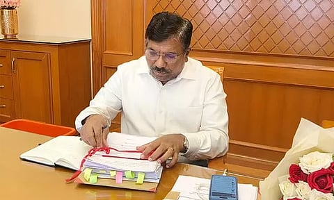 தமிழக தலைமை செயலாளர் மாற்றம்: தேர்தல் ஆணையம் அதிரடி