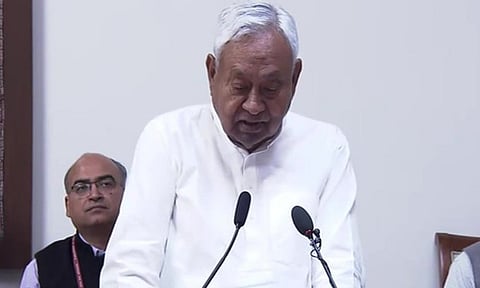 மாநிலங்களவை உறுப்பினராக பதவியேற்றுக் கொண்டார் நிதிஷ்குமார்