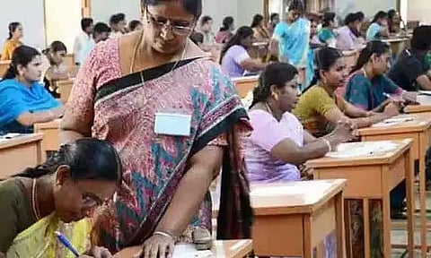 டெட் தகுதி தேர்வுக்கு விண்ணப்பிக்க இன்றே கடைசி நாள்