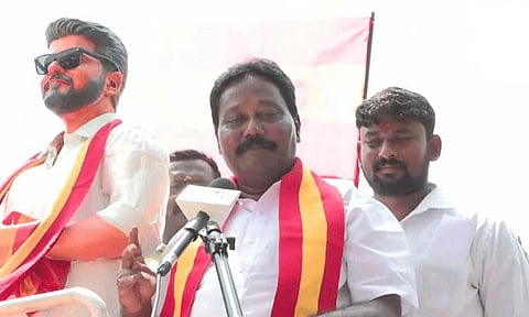 தவெக வேட்பாளர் நூதன பிரசாரம்