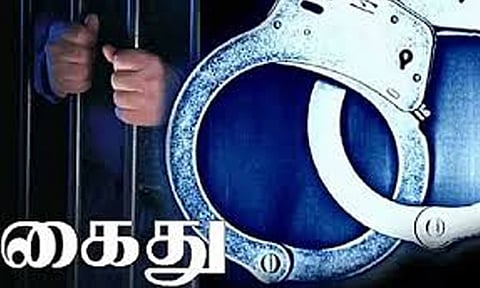 அரசு வேலை வாங்கித் தருவதாக கூறி ரூ.74 லட்சம் மோசடி - பி.ஆர்.ஓ கைது