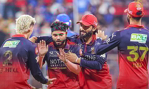 மும்பை அணியை வீழ்த்தி 3-வது வெற்றியை பதிவு செய்த பெங்களூரு