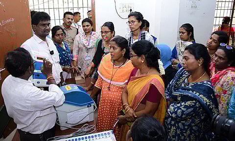 சென்னையில் விறுவிறுப்பாக நடைபெற்ற இரண்டாம் கட்ட தேர்தல் அலுவலர்கள் பயிற்சி வகுப்புகள்