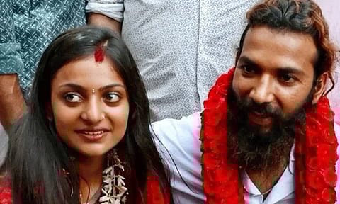 18 வயது ஆகவில்லை?.. மோனாலிசா திருமணம் விவகாரம்: பெற்றோர் புகார், போலீஸ் விசாரணை தீவிரம்