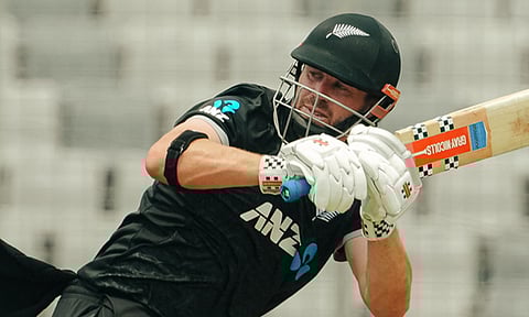 முதல் ஒருநாள் போட்டி: வங்காளதேச அணிக்கு 248 ரன்கள் இலக்கு நிர்ணயித்த நியூசிலாந்து