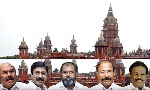 அதிமுக முன்னாள் அமைச்சர்களுக்கு எதிராக சென்னை ஐகோர்ட்டில் மனு