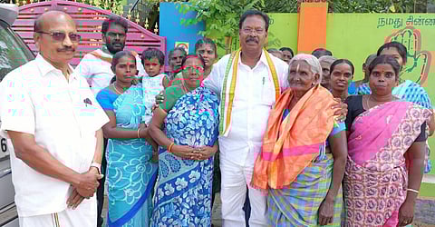 தமிழ்நாடு வளர்ச்சி பெற மீண்டும் திமுக ஆட்சி அமைய வேண்டும்; நாங்குநேரி காங்கிரஸ் வேட்பாளர் ரூபி மனோகரன் பிரசாரம்