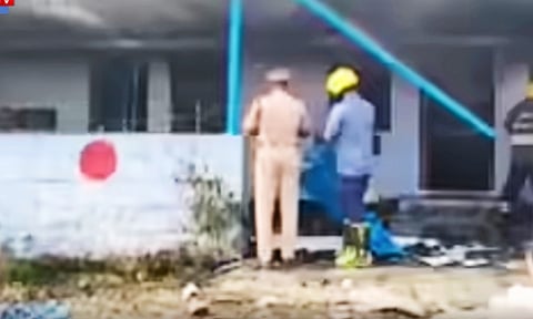 விருதுநகர் வெடி விபத்து நடந்த பட்டாசு ஆலை உரிமையாளருக்கு போலீஸ் வலைவீச்சு