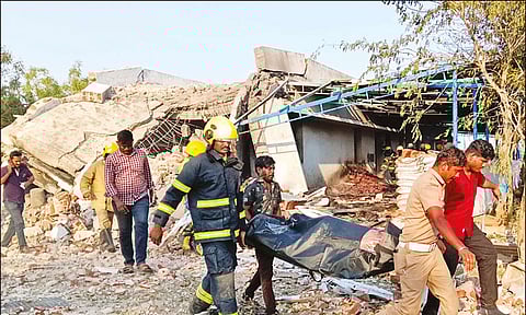 விருதுநகர் அருகே பட்டாசு ஆலை கோர விபத்து: 23 பேர் பலி; சம்பவத்துக்கு காரணம் என்ன?
