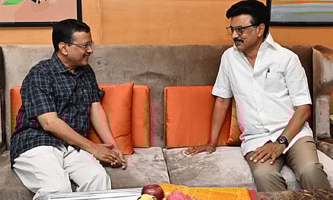 தமிழகத்தில் நல்லாட்சி: மு.க.ஸ்டாலினை பாராட்டிய கெஜ்ரிவால்