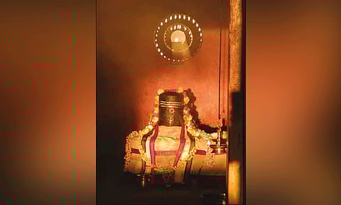 அரியலூர்: பசுபதீஸ்வரர் கோவிலில் லிங்கத்தின் மீது சூரிய ஒளி விழும் அபூர்வ காட்சி