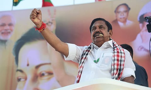 சேலத்தில் தீவிர பிரசாரத்தில் ஈடுபட்டு வரும் அதிமுக பொதுச்செயலாளர் எடப்பாடி பழனிசாமி