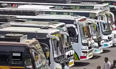 வாக்களிக்க வெளியூர் செல்வோர் கவனத்திற்கு.. ஆம்னி பஸ்களில் கூடுதல் கட்டணம் வசூலித்தால் புகார் அளிக்கலாம்..!