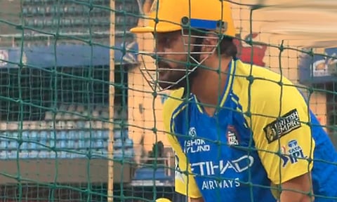 தீவிர பயிற்சியில் தோனி... ரசிகர்கள் உற்சாகம்