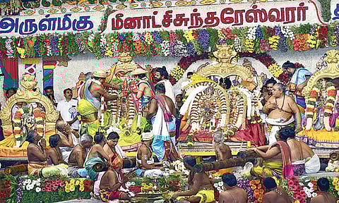 சித்திரை திருவிழா: மீனாட்சி-சுந்தரேசுவரர் திருக்கல்யாண ஆன்லைன் டிக்கெட் முன்பதிவு விறுவிறுப்பு