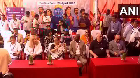 தமிழக சட்டசபை தேர்தல் தொடர்பான நிகழ்வுகளை பார்வையிட சென்னை வந்த 10 நாடுகளை சேர்ந்த சர்வதேச குழு