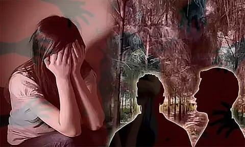 பிளஸ்-1 மாணவியை தோட்டத்திற்குள் தூக்கி சென்று கூட்டு பலாத்காரம்: 8 பேர் கும்பல் வெறிச்செயல்