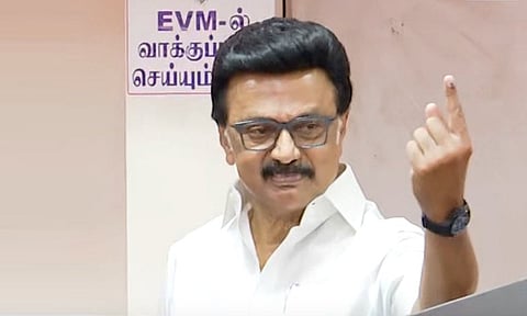 சட்டமன்ற தேர்தல்: தனது வாக்கை பதிவு செய்தார் முதல்-அமைச்சர் மு.க.ஸ்டாலின்