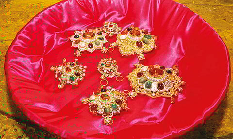 திருப்பதி ஏழுமலையானுக்கு 753 கிராம் எடையில் தங்க ஆபரணங்கள் காணிக்கை