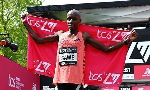 லண்டன் மாரத்தான்: கென்ய வீரர் புதிய உலக சாதனை