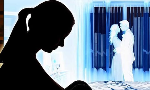 அத்தை மகளுடன் உல்லாசம் அனுபவித்துவிட்டு வேறொரு பெண்ணை மணந்த அரசு பள்ளி ஆசிரியர்..!