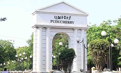 புதுச்சேரியில் சி.பி.எஸ்.இ. பள்ளிகளில் பிரெஞ்சு மொழி நீக்கம்