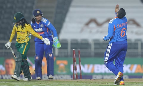 4வது டி20: தென் ஆப்பிரிக்காவை வீழ்த்தி இந்திய மகளிர் அணி வெற்றி