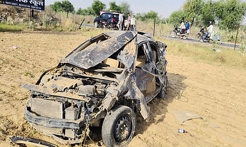 ராஜஸ்தான்: சாலையில் கார் கவிழ்ந்து விபத்து - 3 பேர் பலி