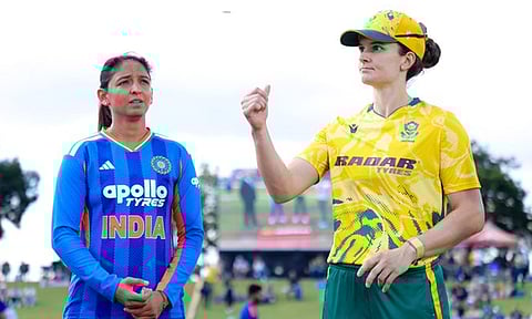 பெண்கள் டி20 கிரிக்கெட்: இந்தியாவுக்கு எதிராக டாஸ் வென்ற தென் ஆப்பிரிக்கா பேட்டிங் தேர்வு