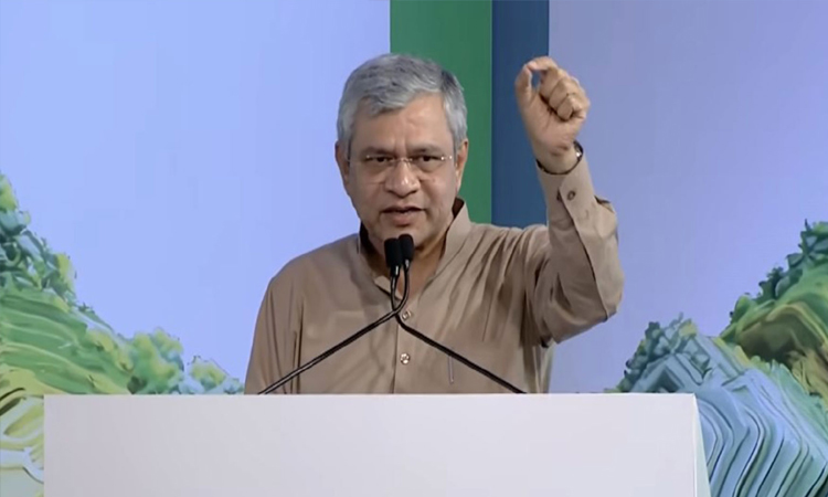 தென் கடற்கரை ரெயில்வே மண்டலம் ஜூன் 1 முதல் செயல்பாட்டுக்கு வரும் - அஸ்வினி வைஷ்ணவ்