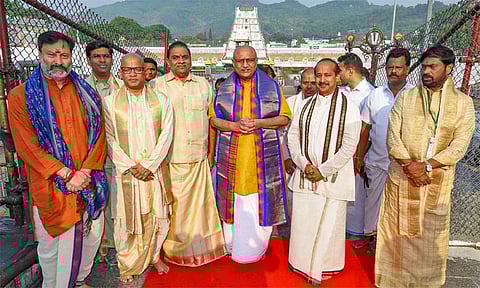 திருப்பதியில் துணை ஜனாதிபதி சி.பி.ராதாகிருஷ்ணன் வழிபாடு