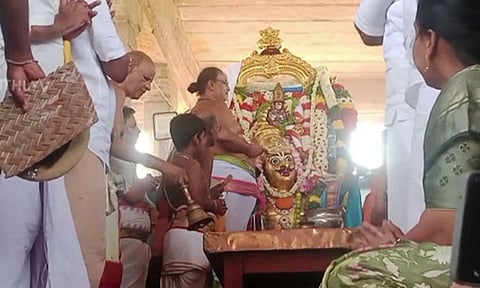 மதுரை சித்திரை திருவிழா: மண்டூக முனிவருக்கு சாப விமோசனம் வழங்கிய கள்ளழகர்