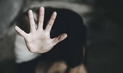 மராட்டிய மாநிலம்: 3 வயது குழந்தைக்கு பாலியல் வன்கொடுமை - வாலிபர் கைது