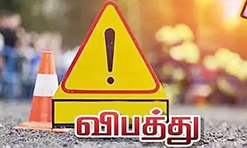 பழனி: பள்ளத்தில் கார் கவிழ்ந்து கைக்குழந்தை
உள்பட 3 பேர் பலி