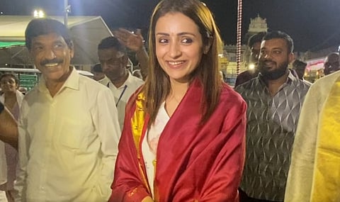 தேர்தல் முடிவு நமக்கு சாதகமாக வரும்: ரசிகர் கூறியதை கேட்டு திரிஷா கொடுத்த ரியாக்ஷன்