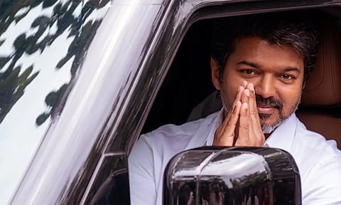 ஆட்சியமைக்க த.வெ.க.வுக்கு பெரும்பான்மை கிடைக்காவிட்டால்..! கெஜ்ரிவால் பாணியை கையில் எடுக்கும் விஜய்..!