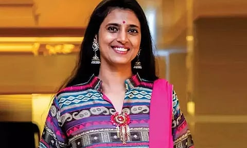 ஆதரவு கொடுக்கிறேன் என்று ஆசையை உருவாக்கி விட்டு எத்தனை நிபந்தனை வைக்கிறார்கள் - நடிகை கஸ்தூரி