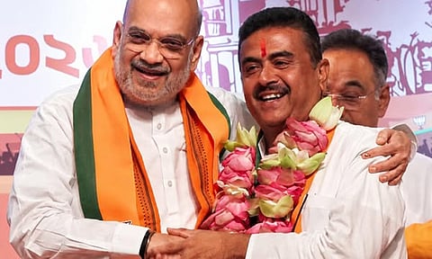மேற்கு வங்காள புதிய முதல்-மந்திரியாக இன்று பதவி ஏற்பு: யார் இந்த சுவேந்து அதிகாரி..?