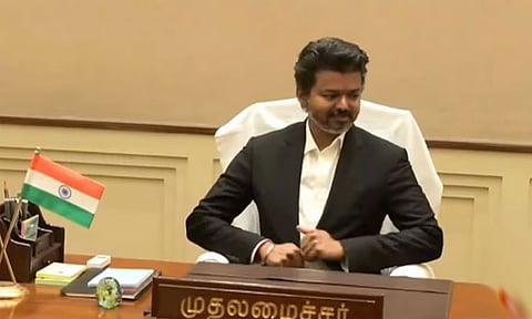 தலைமைச் செயலகத்தில் முதல்-அமைச்சர் இருக்கையில் தவெக தலைவர் விஜய் !