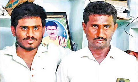 கிணற்றில் விழுந்து தவித்த கன்று குட்டியை காப்பாற்றி விட்டு தந்தை-மகன் சாவு