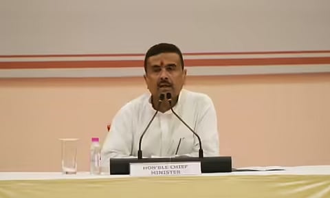 மேற்கு வங்காளம்: இமாம்கள், பூசாரிகளுக்கான மதிப்பூதியம் ரத்து; புதிய அரசு முடிவு