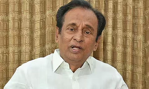 அதிமுகவில் இருந்து முன்னாள் அமைச்சர் செம்மலை விலகல்