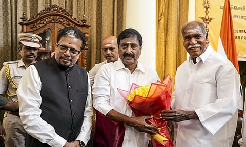 புதுச்சேரி சட்டசபையின் புதிய உறுப்பினர்கள் இன்று பதவியேற்பு