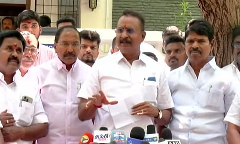 தவெகவிடம் அமைச்சரவையில் இடம் கேட்கப்பட்டதா? எஸ்.பி வேலுமணி தரப்பு விளக்கம்