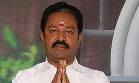 அம்மா மருந்தகங்களில் மு.க. ஸ்டாலின் படங்களை அகற்ற வேண்டும் : பாப்புலர் முத்தையா கோரிக்கை