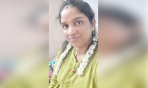 முன்பு இனித்தது..பின்பு கசந்தது..புது வீடுகட்ட உதவிய கள்ளக்காதலன்..இளம்பெண் பேசுவதை நிறுத்தியதால் ஏற்பட்ட விபரீதம்