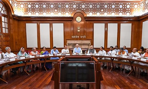 மத்திய மந்திரி சபையில் மாற்றம்? - கூட்டணி கட்சிகளுக்கு கூடுதல் வாய்ப்பு